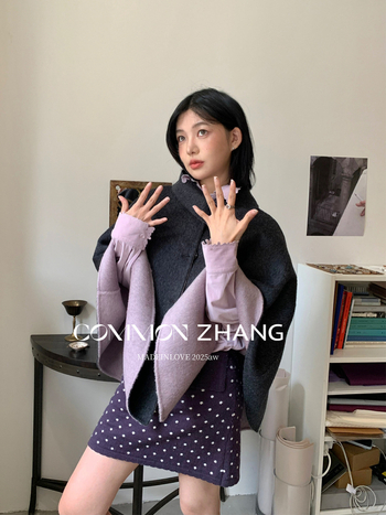 Moteriškas vilnos pelerinės tipo paltas, minimalistinis stilius, ilgis 50–65 cm, Žiema 2025