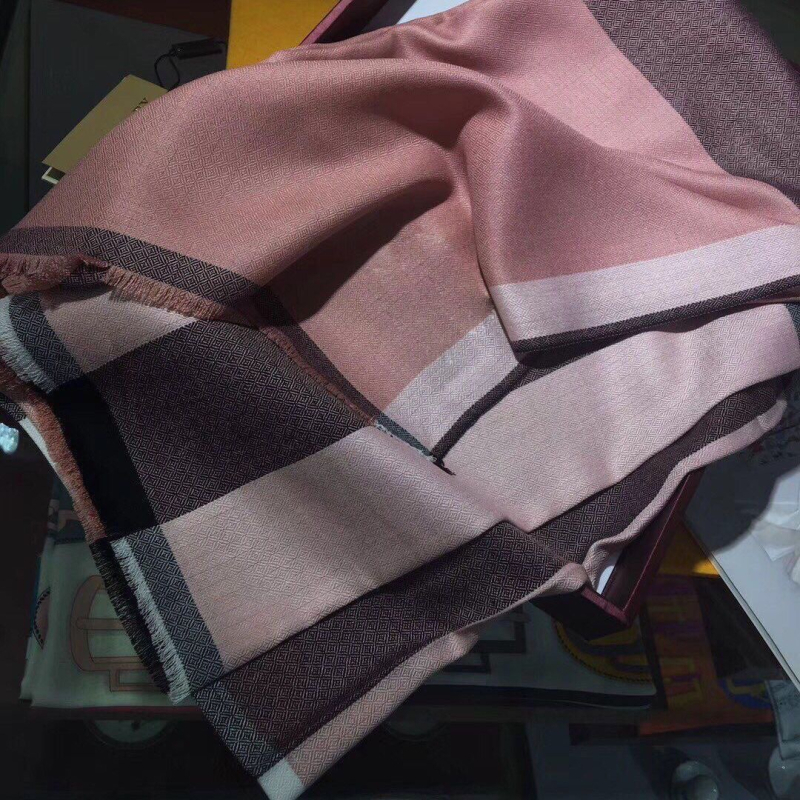 Двуфункционален шал със британски кариран дизайн и диамантен модел, имитационен кашмир