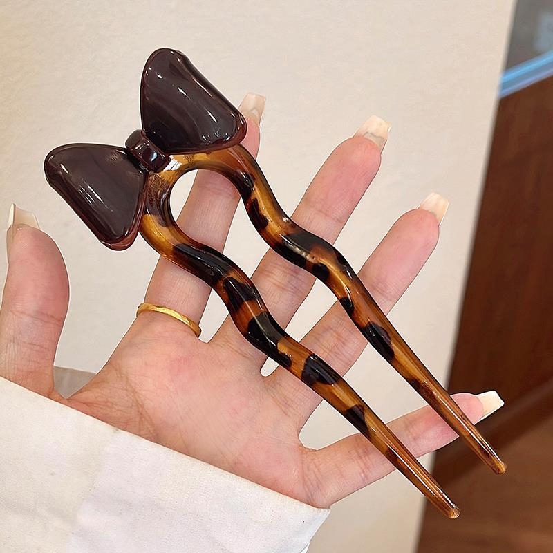 U-oblika spona za kosu, retro stil s mašnicom; materijal: akril; pakiranje: na veliko; prilagodba: da