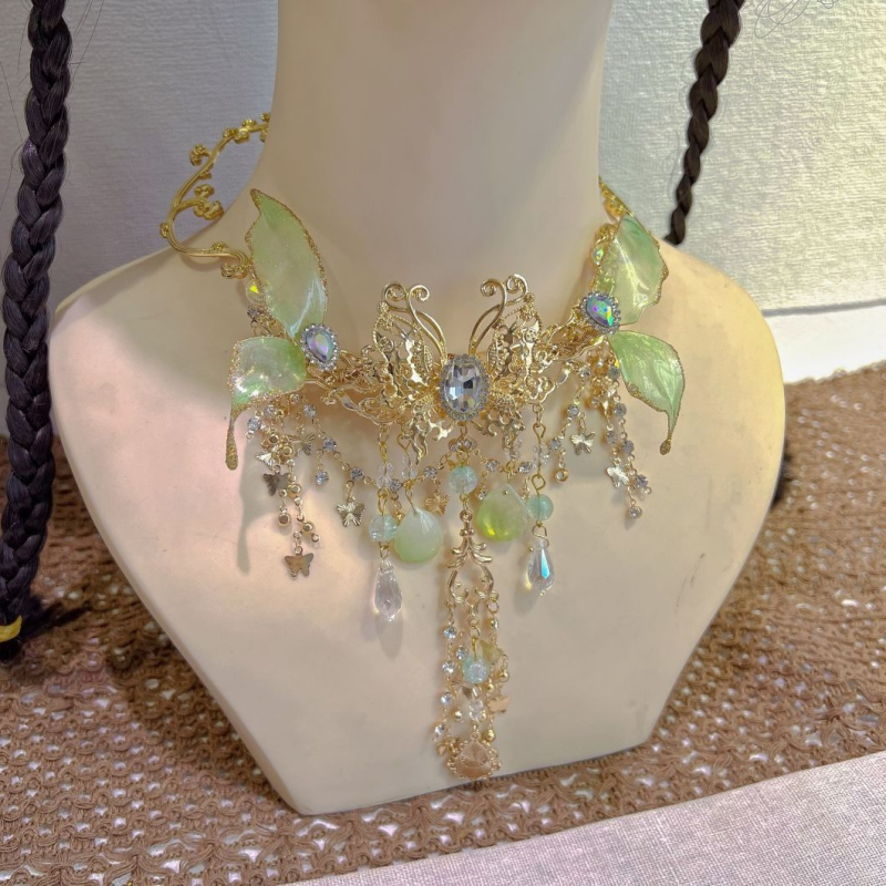 Krooni kujuline juukseaksessuaar — plastik/resiin, retro-stiil, käsitöö