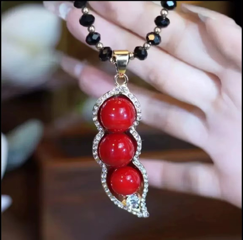 Sieviešu korejiešu stilā garā džemperķēde ar rakstu, karains modelis, garums 81 cm un vairāk, čūskas tipa ķēde, sakaļā ar mākslīgu akmeni un kulonu