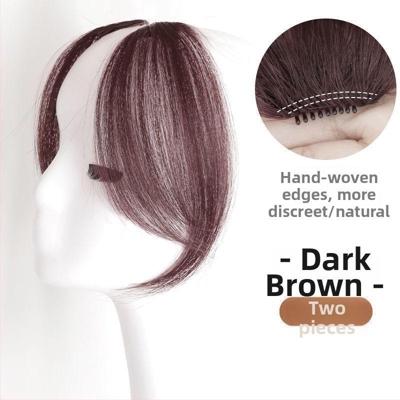 Sieviešu parūka ar diagonālajām bangs — temperatūrai izturīgas šķiedras; dabīga matu līnija; piemērota visām sejas formām; nav permas vai krāsošanas