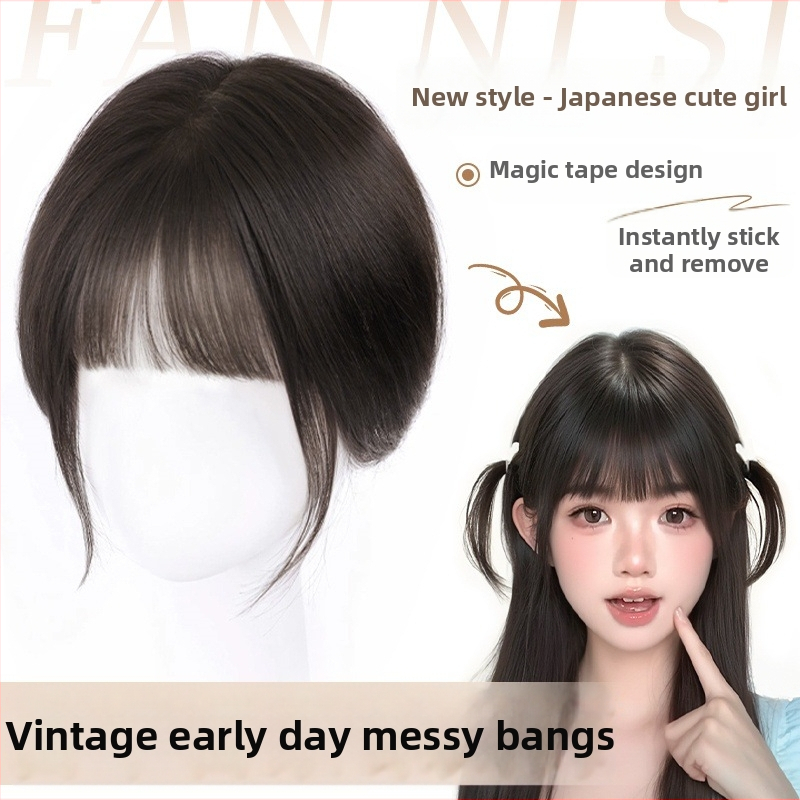 Sieviešu parūka ar bangs, modeļa Gourd Velcro, augstas temperatūras izturīga šķiedra, daļēji rokām adīta, pūkaina un dabiska izskats, slēpj pelēkus matus un piešķir apjomu; bangs var būt taisnas vai sānu