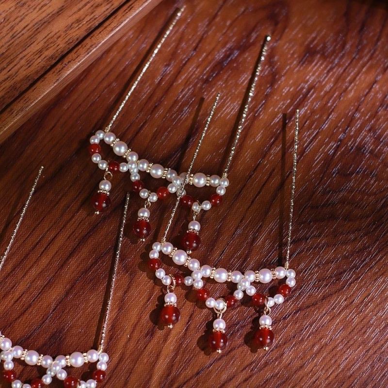 Matu aksesuārs ar pērlītēm un pūciņām, retro stils (Materiāls: sajaukts materiāls; Stils: retro; Forma: sievietēm, pērlītes; Iepakojums: atsevišķs iepakojums; Kategorija: matu aksesuāri)