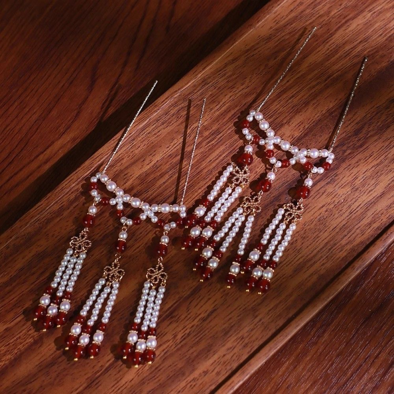 Matu aksesuārs ar pērlītēm un pūciņām, retro stils (Materiāls: sajaukts materiāls; Stils: retro; Forma: sievietēm, pērlītes; Iepakojums: atsevišķs iepakojums; Kategorija: matu aksesuāri)