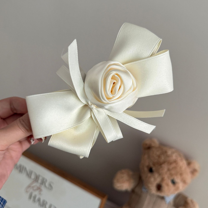 Banán formájú hajcsat 3D rózsával és szalaggal, kézműves, virágos stílusú fejfedő nőknek