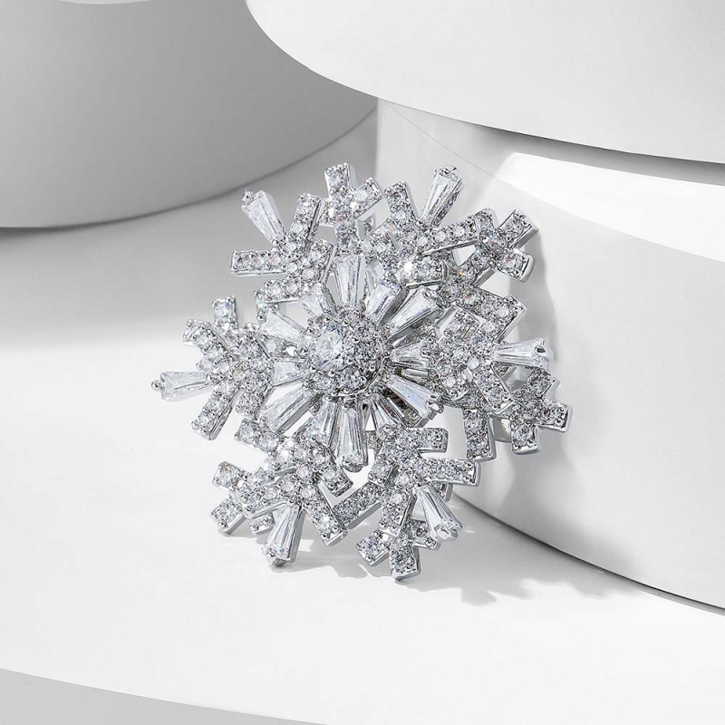 Mu Yu Time to Run Snowflake καρφίτσα – χαλκός, ανθώδες σχέδιο για πέτο, unisex, μικροεπίστρωση