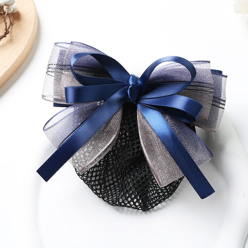 Käsitsi valmistatud juukseaksessuaar siidijupi lõngast ja võrgust disainiga