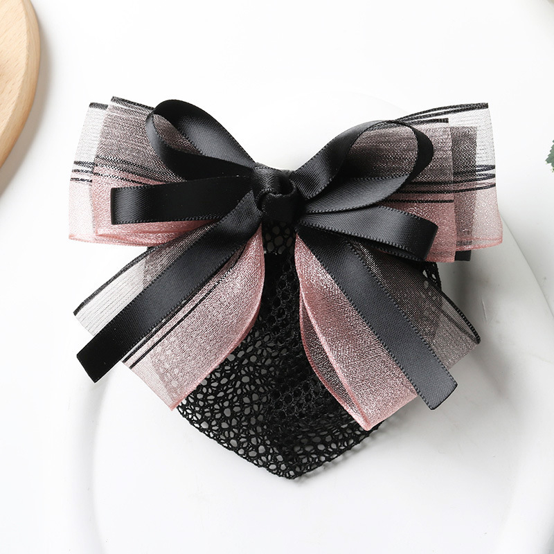 Rankų darbo plaukų aksesuaras su šilko siūlu ir tinkline dizainu