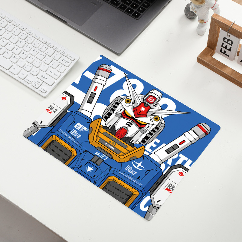 Gundam Crtani Miš Pad, Dvostrana Gumena Stolna Podloga, Protuklizna, Model F-A5, Uključuje Logo
