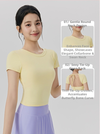 Sieviešu jogas tops ar iekšējiem krūšu spilventiem, īsām piedurknēm, cieši pieguļošs, divpusēji izbrūzēts audums, 78% neilons, 22% spandekss