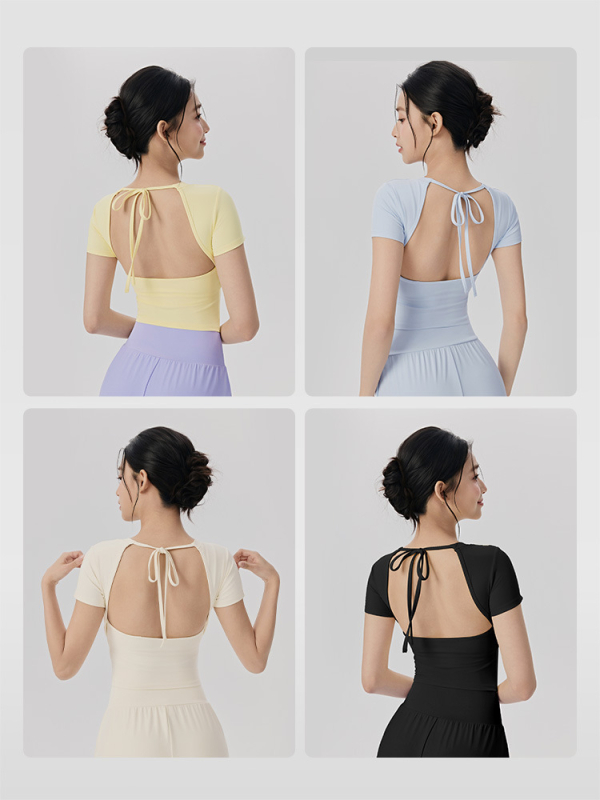 Sieviešu jogas tops ar iekšējiem krūšu spilventiem, īsām piedurknēm, cieši pieguļošs, divpusēji izbrūzēts audums, 78% neilons, 22% spandekss