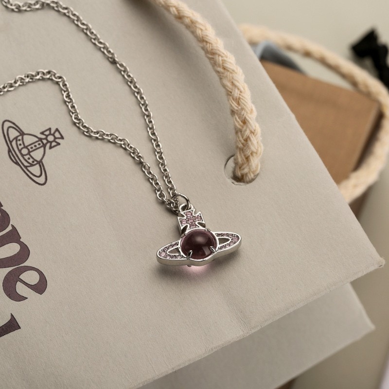 Nakit od titan čelika; mikro postavljanje kamenja; privjesak od bakra; običan lanac; težina 8 g