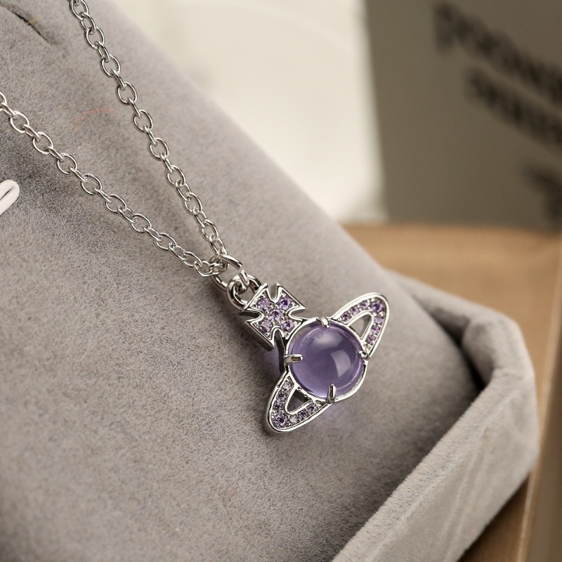 Nakit od titan čelika; mikro postavljanje kamenja; privjesak od bakra; običan lanac; težina 8 g