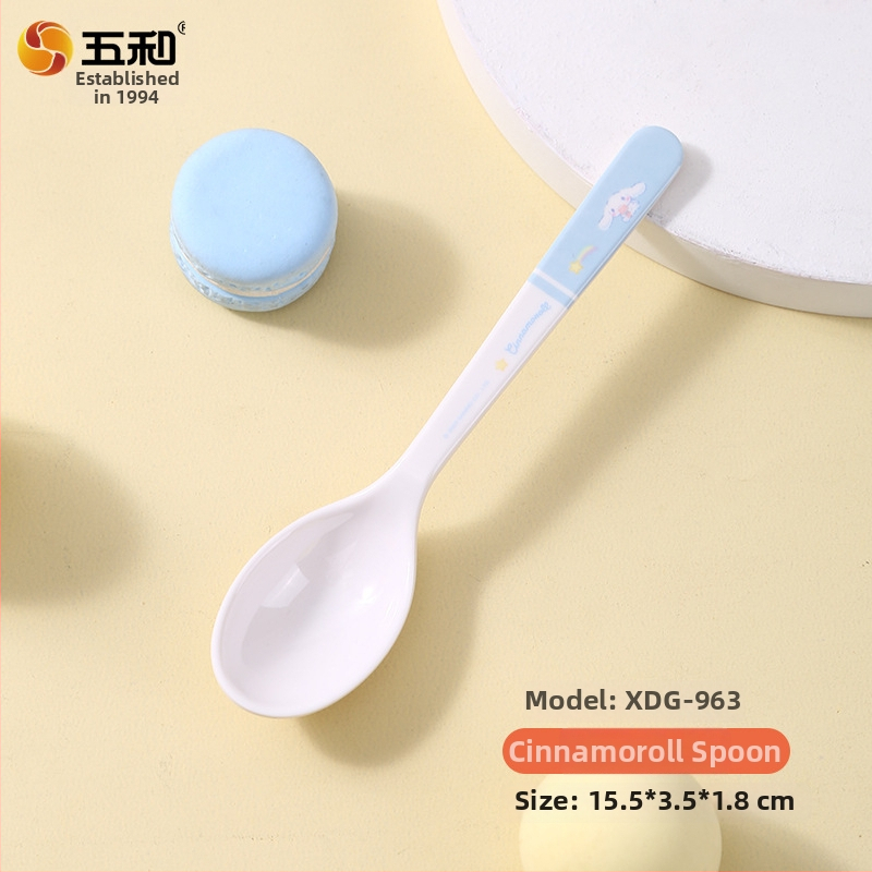 Plastmasas bērnu karote, karikatūru motīvs, svaigs un mīļš stils