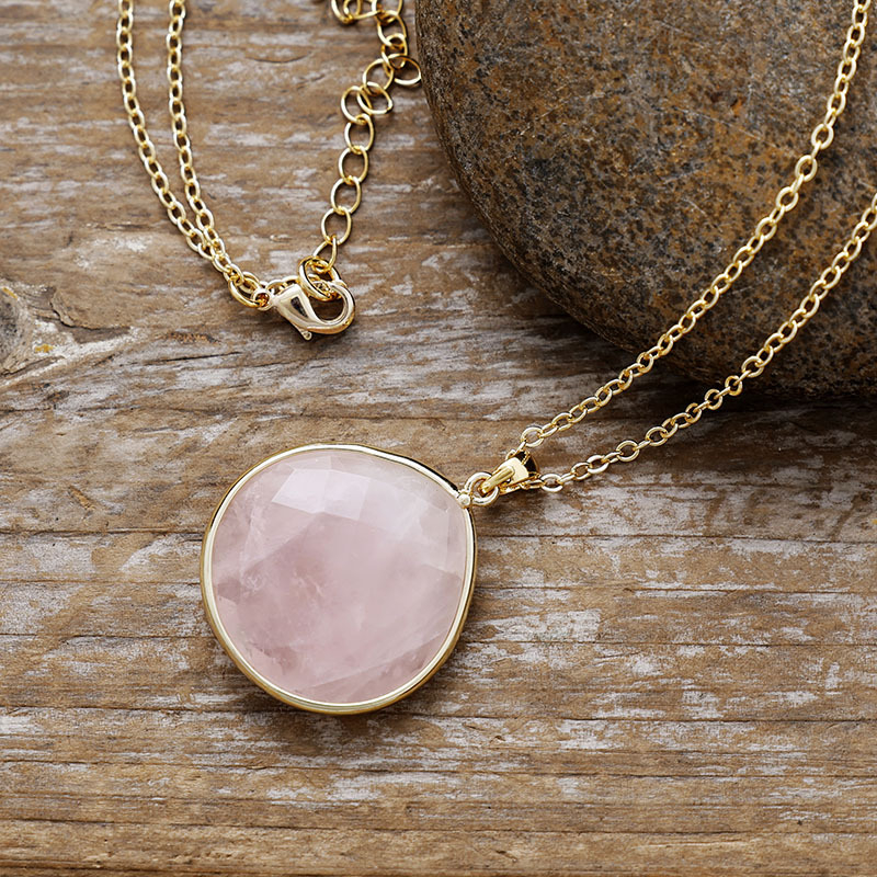 Kaklarota ar labradorīta pilienu kulonu, dabisks akmens, vara ar zelta pārklājumu, franču stils, oriģināls dizains