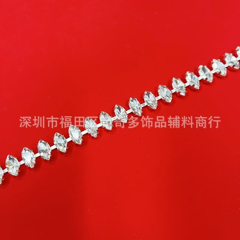 Rhinestone lanac - ručno izrađeni zavareni dekorativni lanac za odjeću, ovratnik, cvijet, šešir, haljinu; Materijal: Rhinestone chain; Primjena: ženska odjeća, haljine, dodaci; DIY