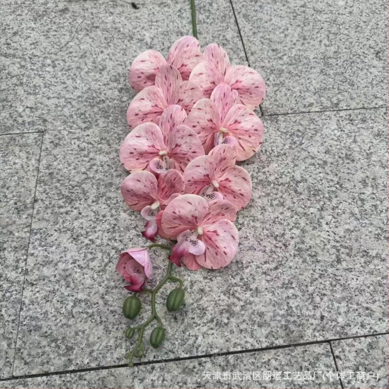 9-hlavá Phalaenopsis umelá kvetina s 3D tlačenou textúrou, materiály: plast, hodváb; na svadobnú dekoráciu, aranžovanie kvetov, domová dekorácia