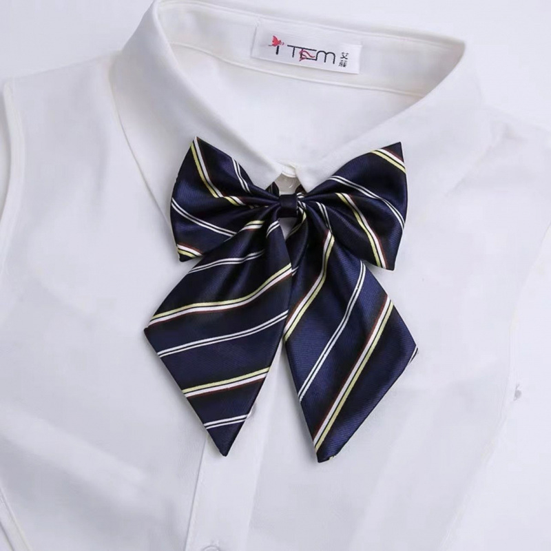 Γραβάτα-φιόγκος, προδεμένη – ριγέ σχέδιο; επένδυση πολυεστέρα; λουλούδι για γιακά; Χειμώνας 2022