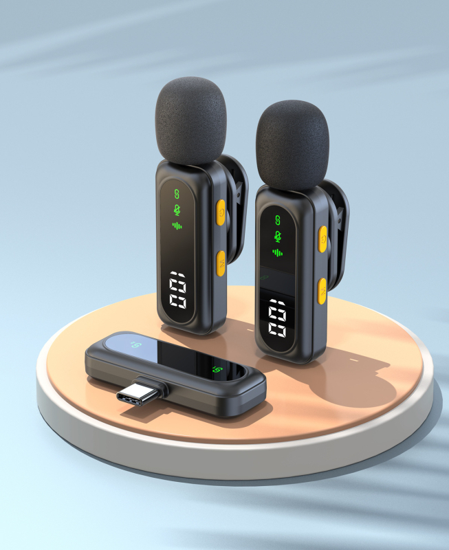 J3 lavalier mikrofons, omni-direkcijas uztvere, 20 Hz–20 kHz, akumulatora darbības laiks 6–8 stundas