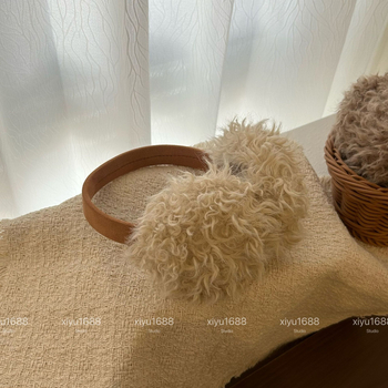 Ακουστικά για τα αυτιά από βελουδένια τεχνητή γούνα, μονόχρωμο σχέδιο, ζεστασιά για τον χειμώνα, unisex ενήλικες, φθινοπωρινό 2025