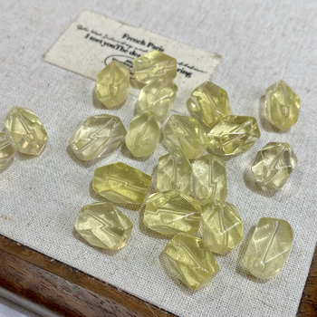 Brățară din cuarț roz cu șnur elastic, fără pietre laterale, ambalare individuală, stil lux discret