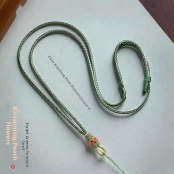 Auduma aukla piekariņš, U formas kulons, etniskais un literāri retro stils, 2025. gada vasaras izlaidums