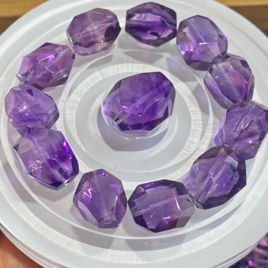 DIY dodaci za nakit • Prirodni kristal • Polirane kristalne perle s Totem uzorkom