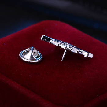 Kitűző csillag motívummal, retro stílus, ötvözet, elektroplattált felület