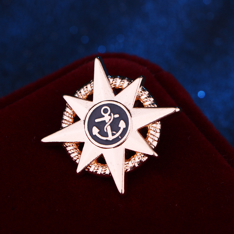 Kitűző csillag motívummal, retro stílus, ötvözet, elektroplattált felület