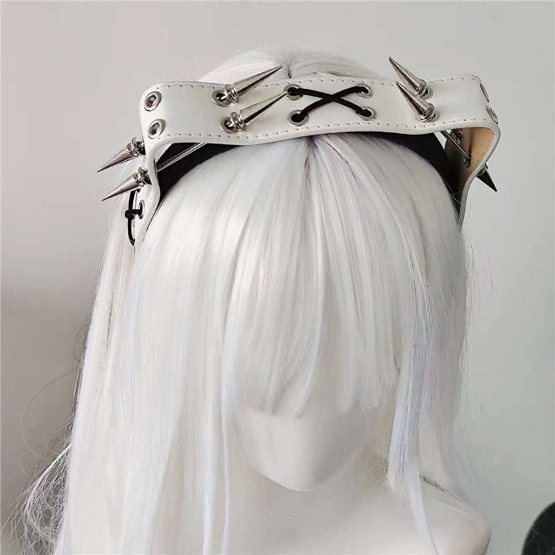 Аксесоар за глава: Сребърна диадема с пирони, форма на възел