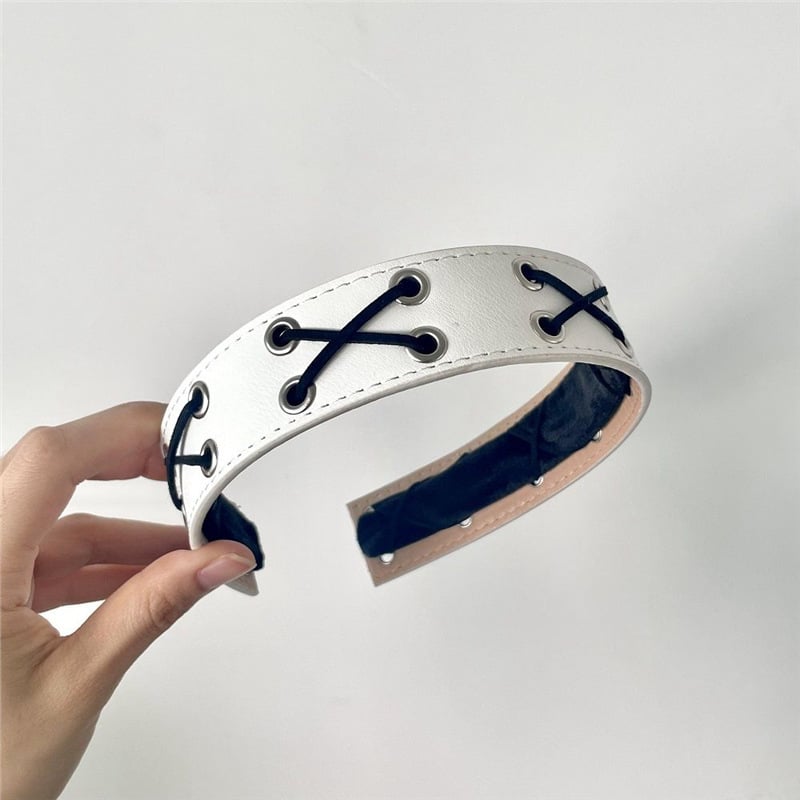 Аксесоар за глава: Сребърна диадема с пирони, форма на възел