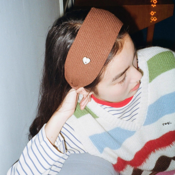 Peapael kootud materjalist, retro stiil, käsitöö, naistele