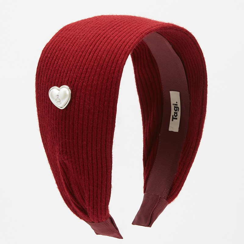 Peapael kootud materjalist, retro stiil, käsitöö, naistele