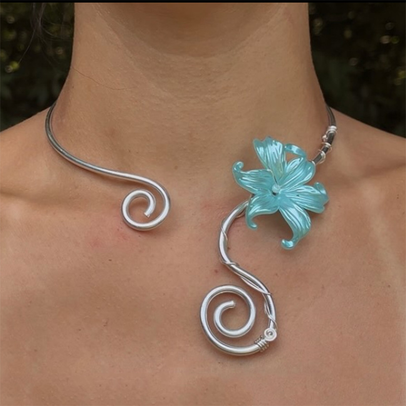 Κολιέ τύπου γιακά – Σίδηρος, Μοντέλο Λουλούδι, 60 g, Κανονική Αλυσίδα, Στυλ μόδας γραφείου