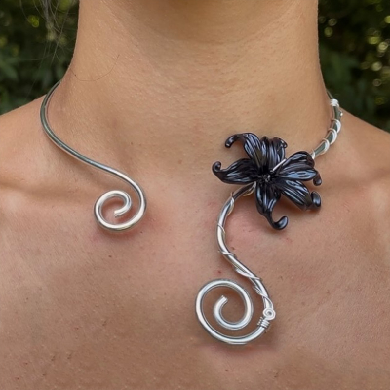 Κολιέ τύπου γιακά – Σίδηρος, Μοντέλο Λουλούδι, 60 g, Κανονική Αλυσίδα, Στυλ μόδας γραφείου