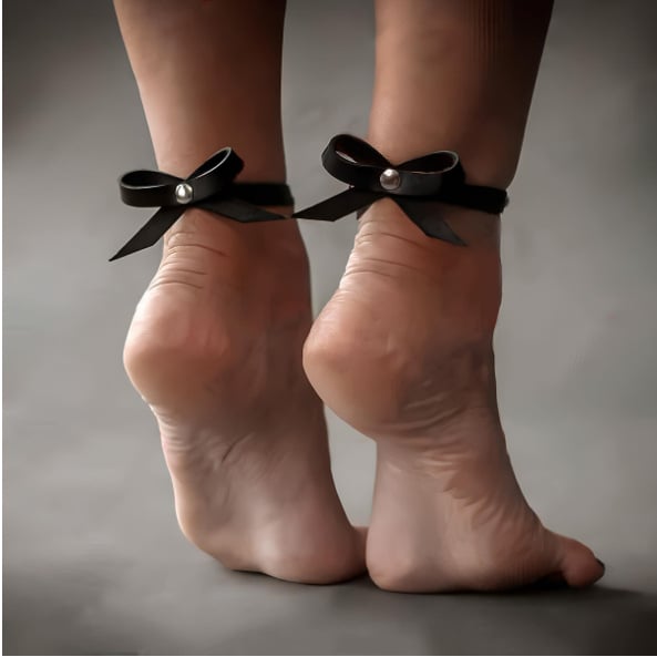 Unisex pahkluuahel koos tassel ja O-rõngaga, Cortical materjal, originaalne disain, 2025 kevad