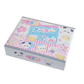 Ajándék doboz, rajzfilmszerű stílus, fehér karton, logó nélkül, testreszabás nélkül