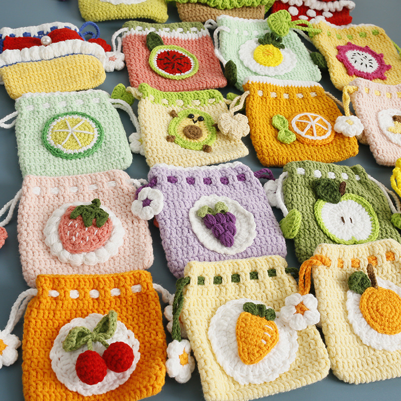 Villane müntide rahakott puuviljamustriga, 1 voltimise disain, värske ja magus stiil, suvi 2025