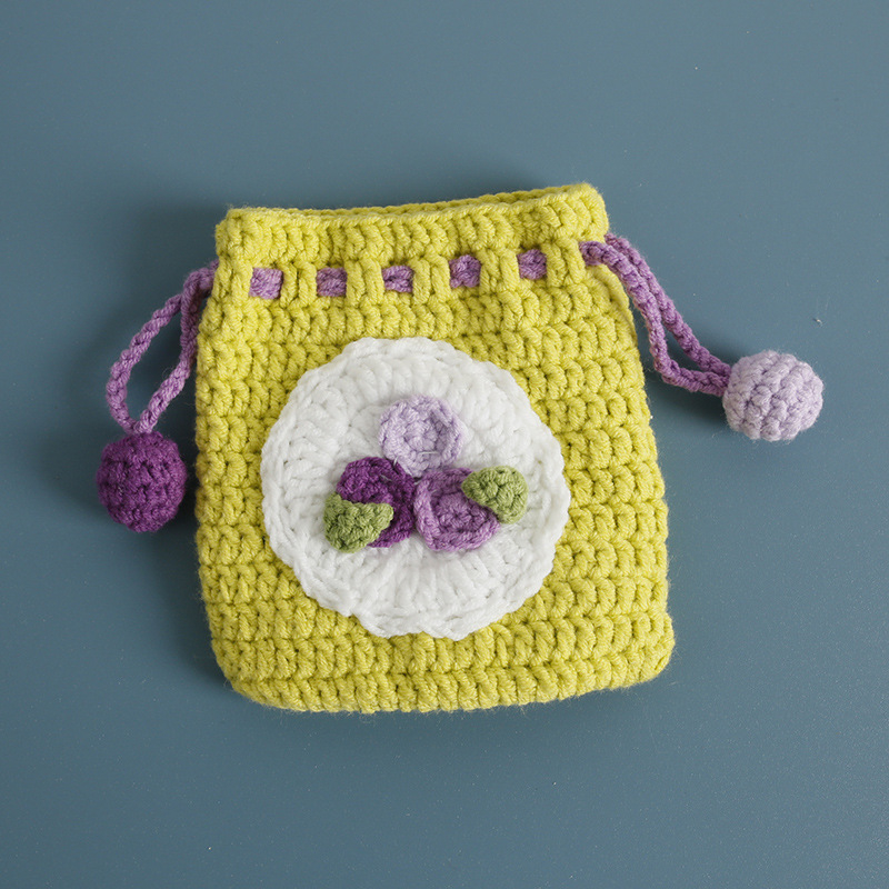 Вълнен монетник с плоден мотив, 1 сгъвка, стил свеж и сладък, лято 2025