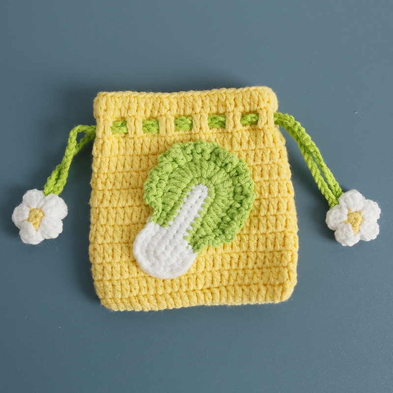 Вълнен монетник с плоден мотив, 1 сгъвка, стил свеж и сладък, лято 2025