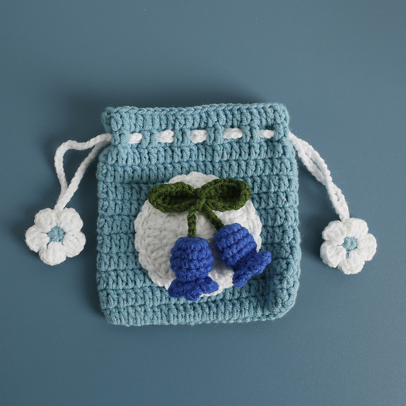 Вълнен монетник с плоден мотив, 1 сгъвка, стил свеж и сладък, лято 2025