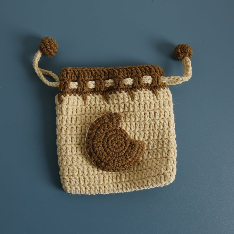 Вълнен монетник с плоден мотив, 1 сгъвка, стил свеж и сладък, лято 2025