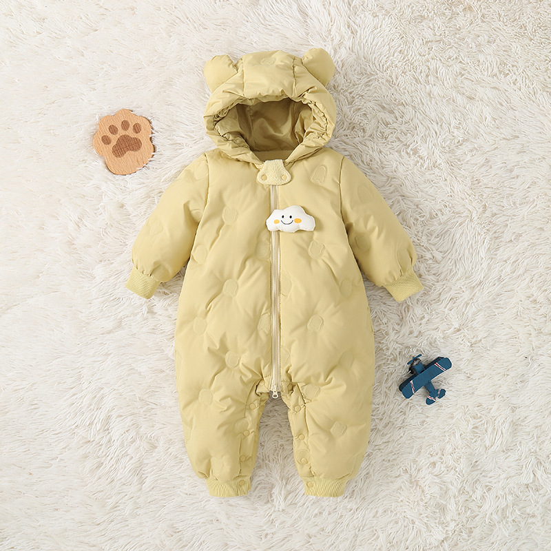 Детски пухен гащеризон с качулка, пълнеж бял патицов пух, кашмир 50–55%, полиестерна материя, пролет 2024.