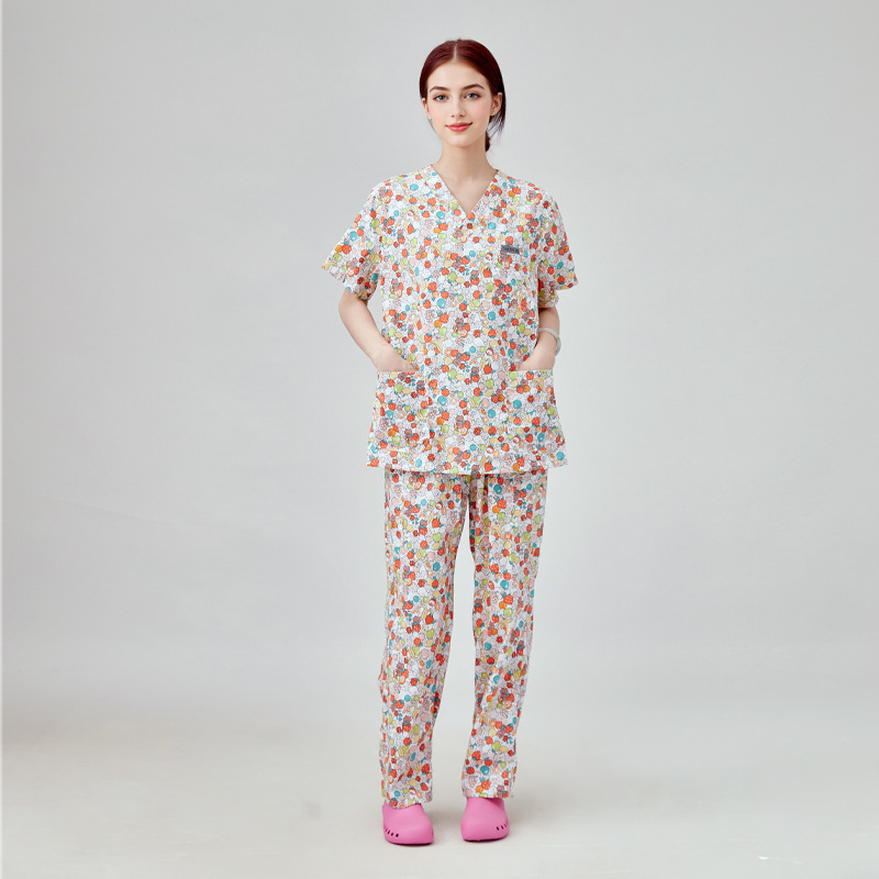 Operācijas zāles apģērbu komplekts, universāls divu daļu komplekts, īsām piedurknēm, vidēja garuma 65–80 cm, Chenille audums ar 80–90% poliesteru, mitrumu novadīt