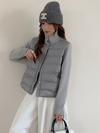 Дамско яке с полиестрово памучно напълване; плат: полиестерни и акрилни влакна; дълги ръкави; еднокопчено; плътно