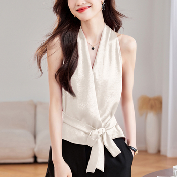 Дамски халтер топ от коприна без ръкави, тесен силует, дължина 50–65 см, еластан под 30% в състава, пролет-лято 2025