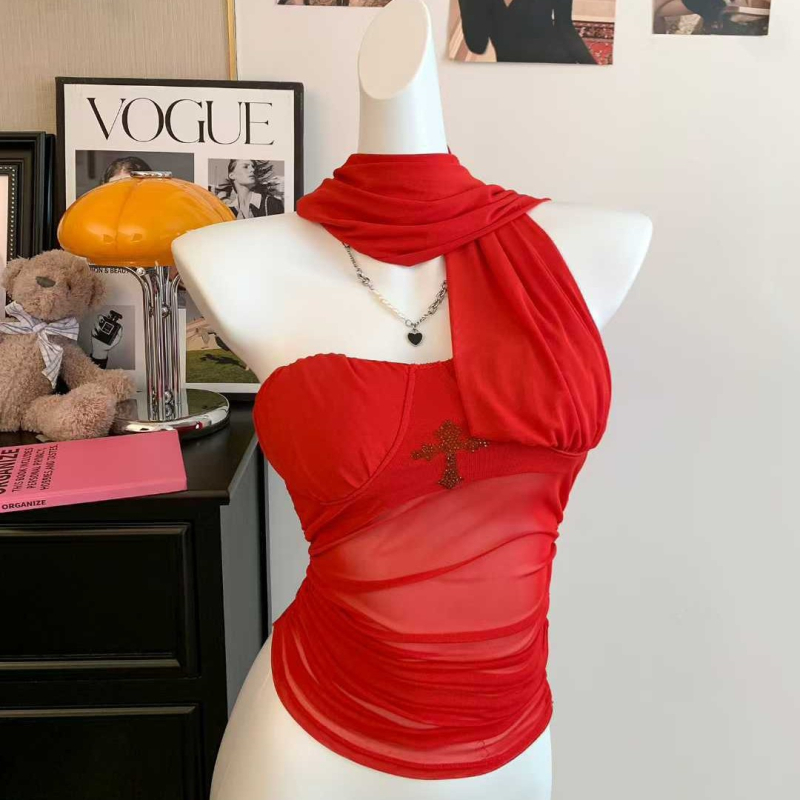 Halterneck camisole su taškuotais – rayon audinys, sudėtis 50–70%, stilius: krūtinės apsivynimas, miesto stilius; tinka visiems sezonams, išleidimas 2025 m. ruduo