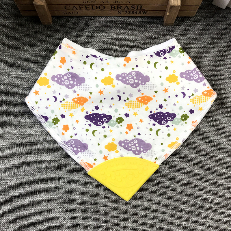 Pamut baba etető kendő, háromszög alakú, nedvszívó, harapás-zsebbel, 0-6 év