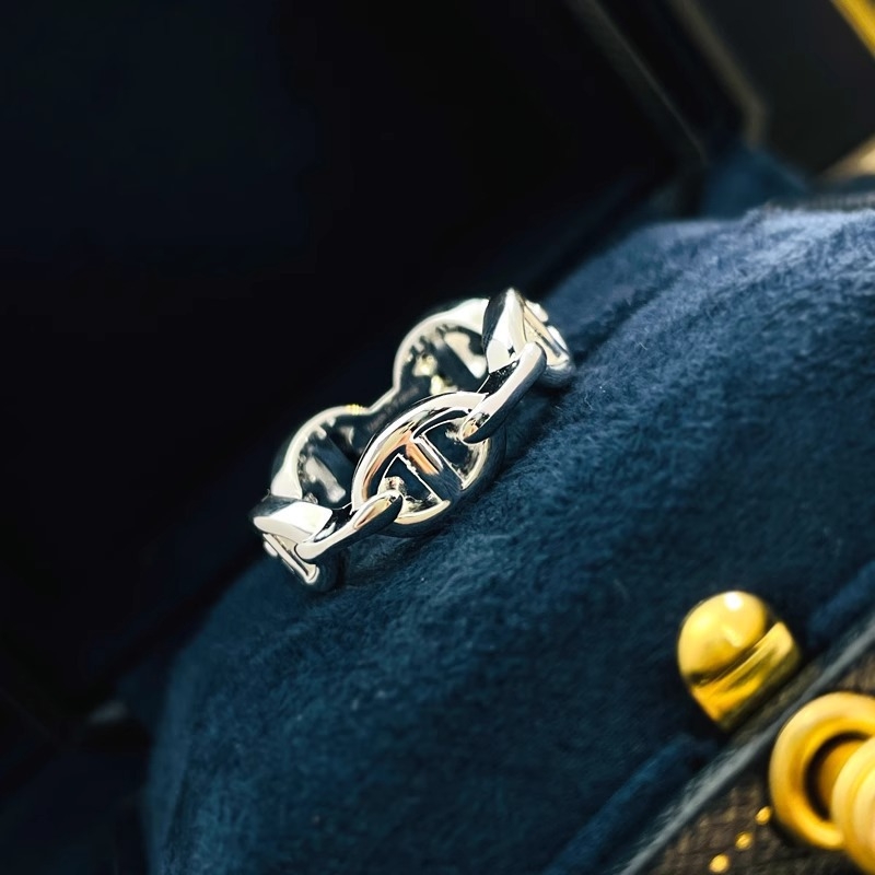Pig Nose Ring pentru femei – inel geometric din V Gold, placare groasă, accesoriu la modă pentru mână, Primăvara 2025